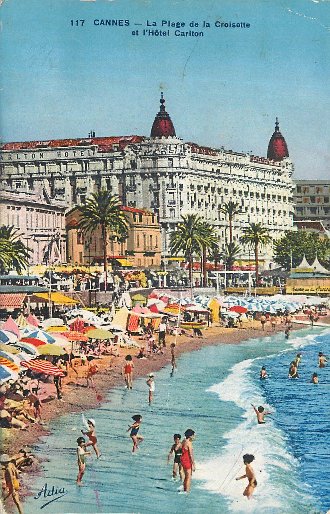 CPA Cannes La Plage de la Croisette et l'Hotel Carlton