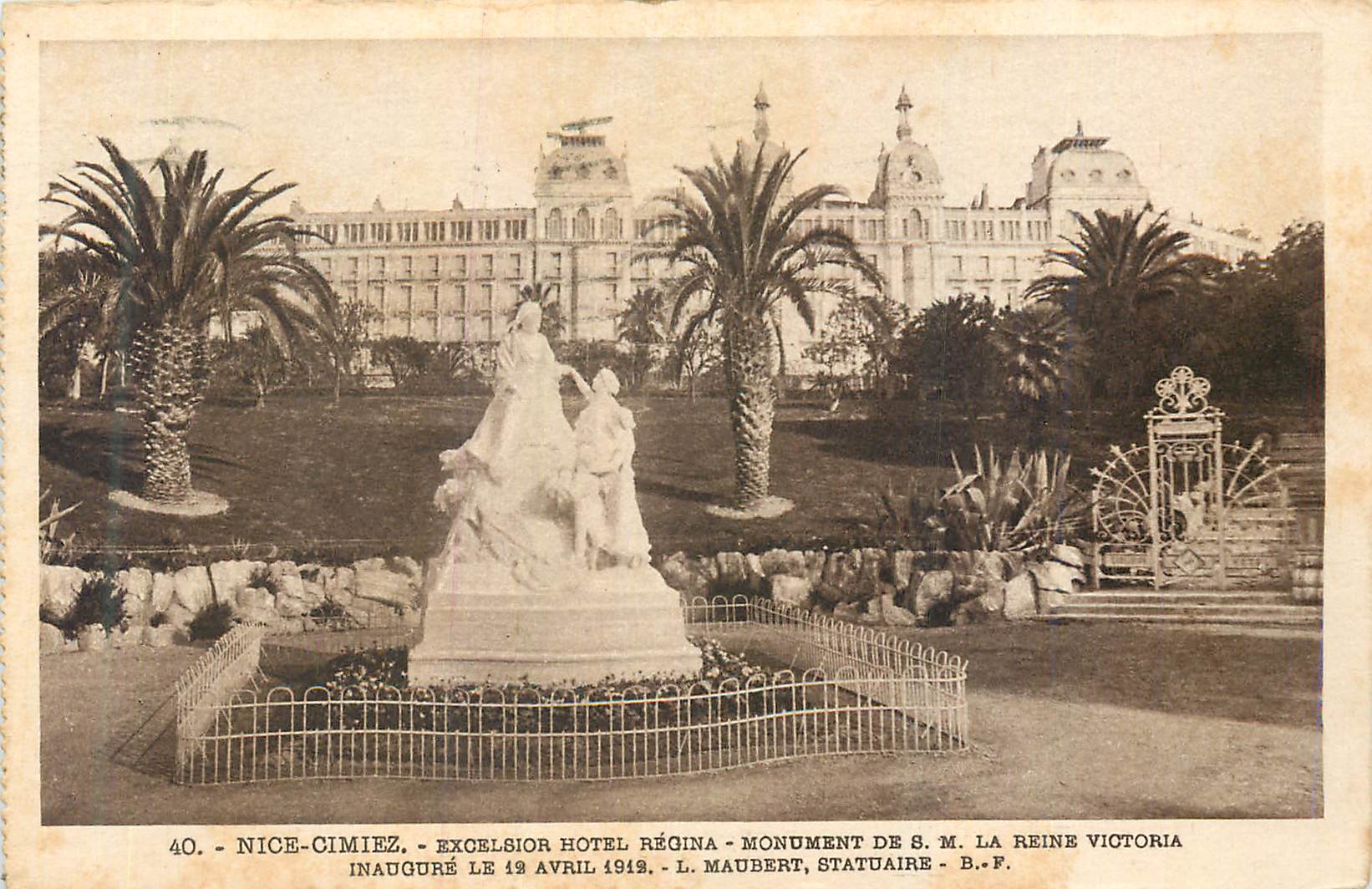 CPA Nice Cimiez Excelior Hotel Regina Monument de S M La Reine Victoria