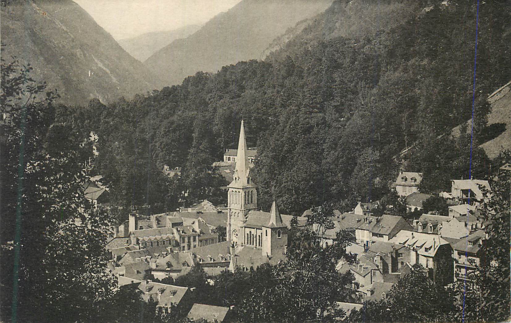 CPA Cauterets Le Nouveau Clocher Vue du Chemin de Cambasque