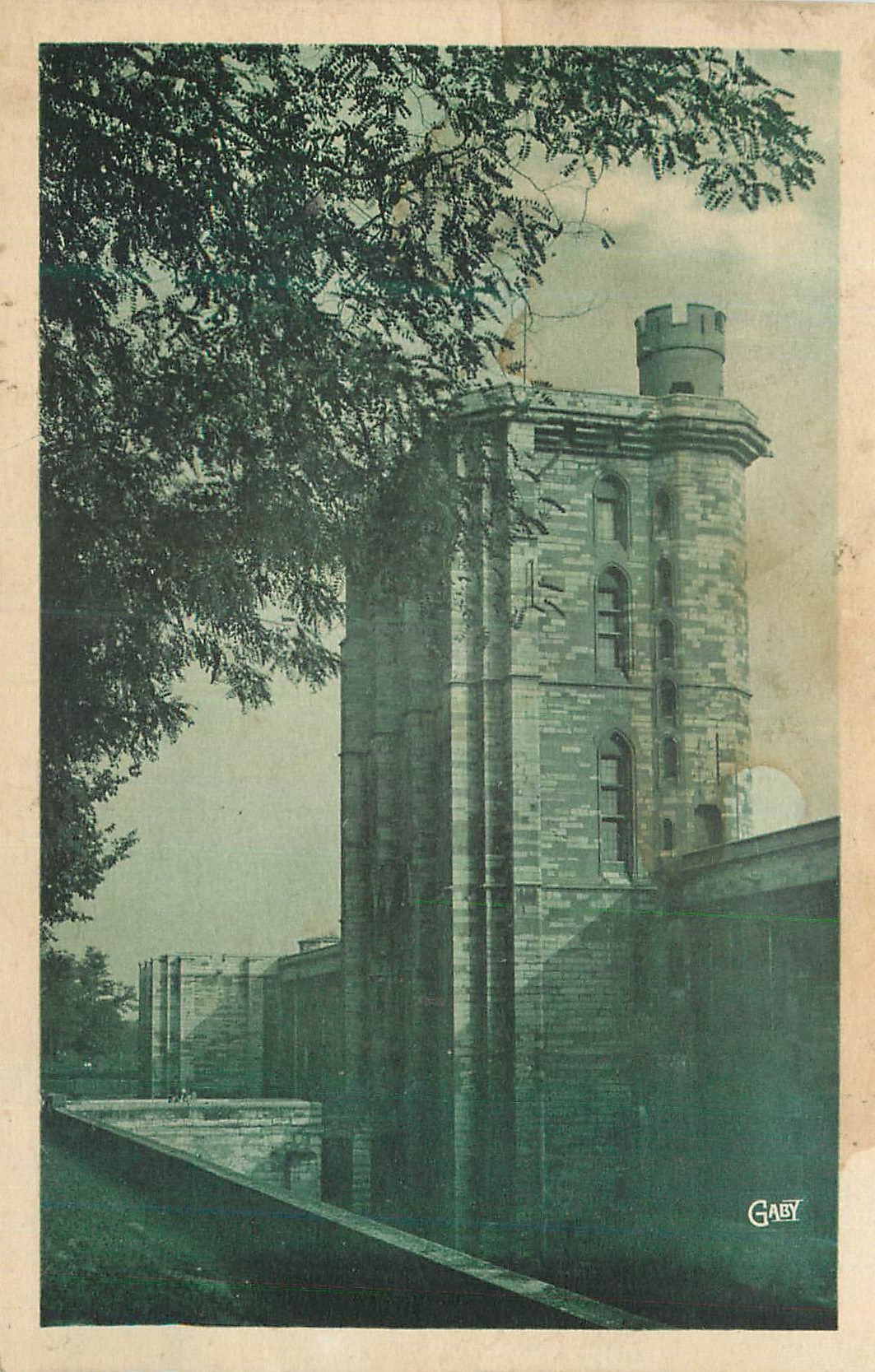 CPA Vincennes Le Chateau Entree principale