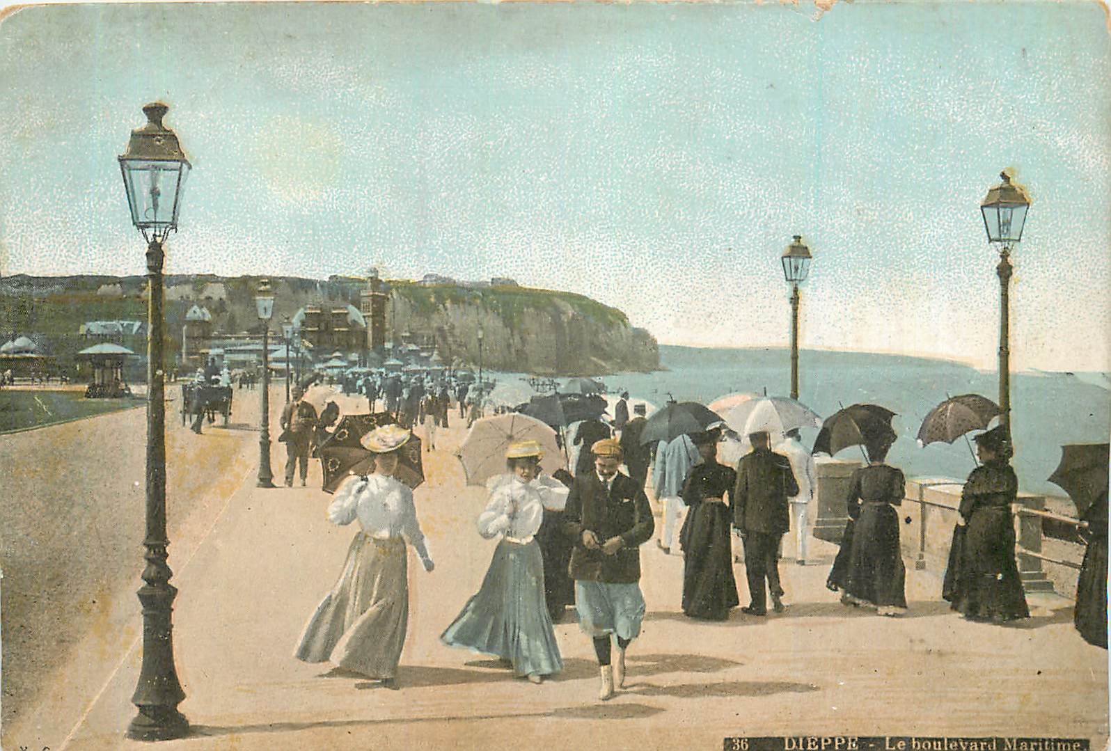 CPA Dieppe Le Boulevard Maritime