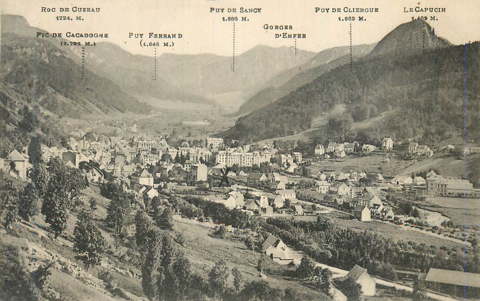 Vue panoramique de Cacadorne — montagnes et villages environnants — éditeur inconnu, n° de série non visible