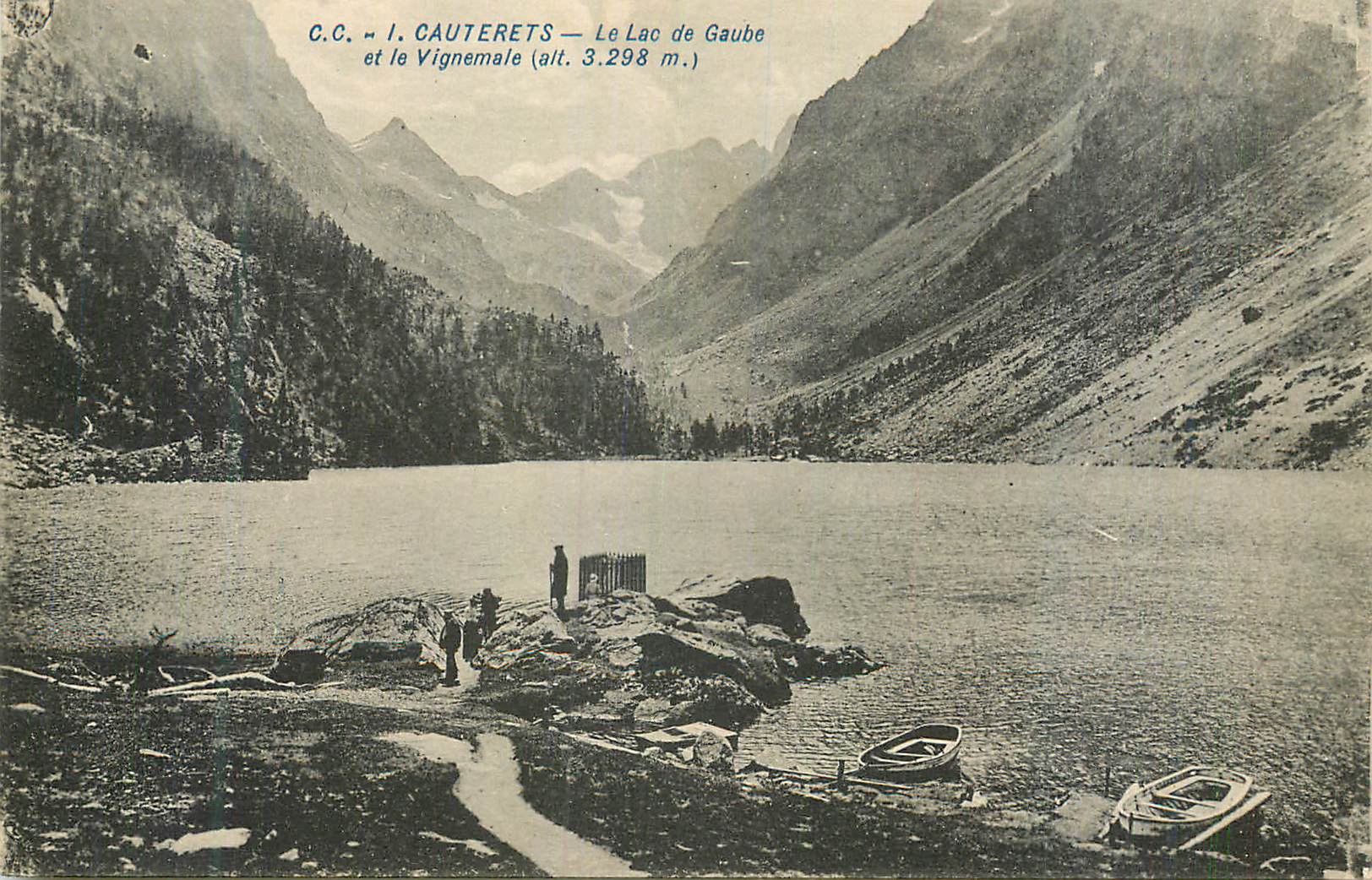 CPA Cauterets Le Lac de Gaube et le Vignemale (alt 3298 m)