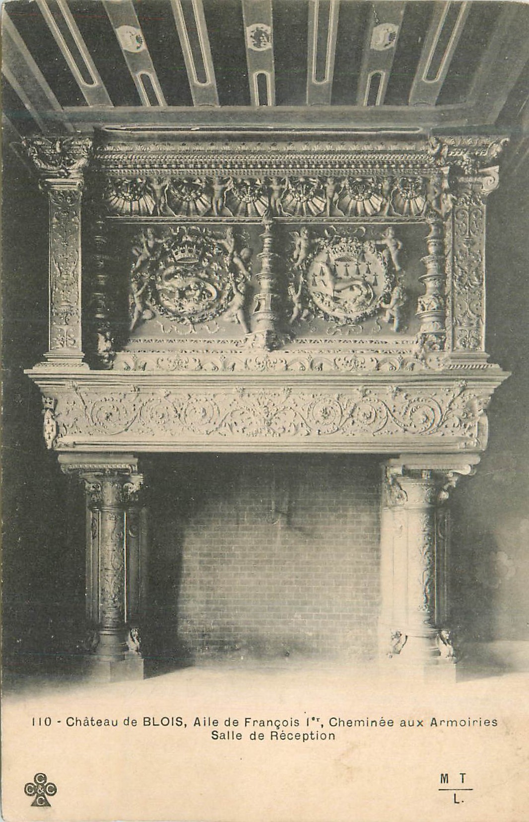 CPA Chateau de Blois Aile de Francois 1er Cheminee aux Armoiries Salle de Reception