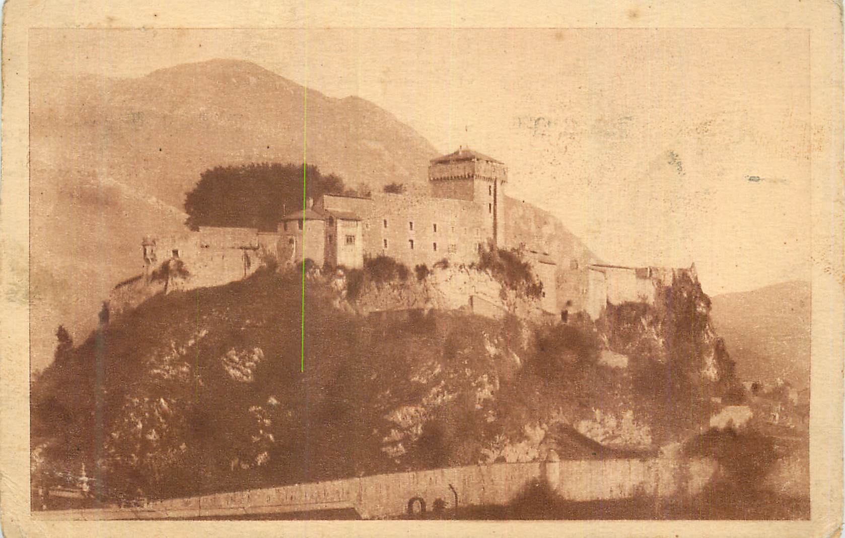 CPA Lourdes Le Chateau Fort