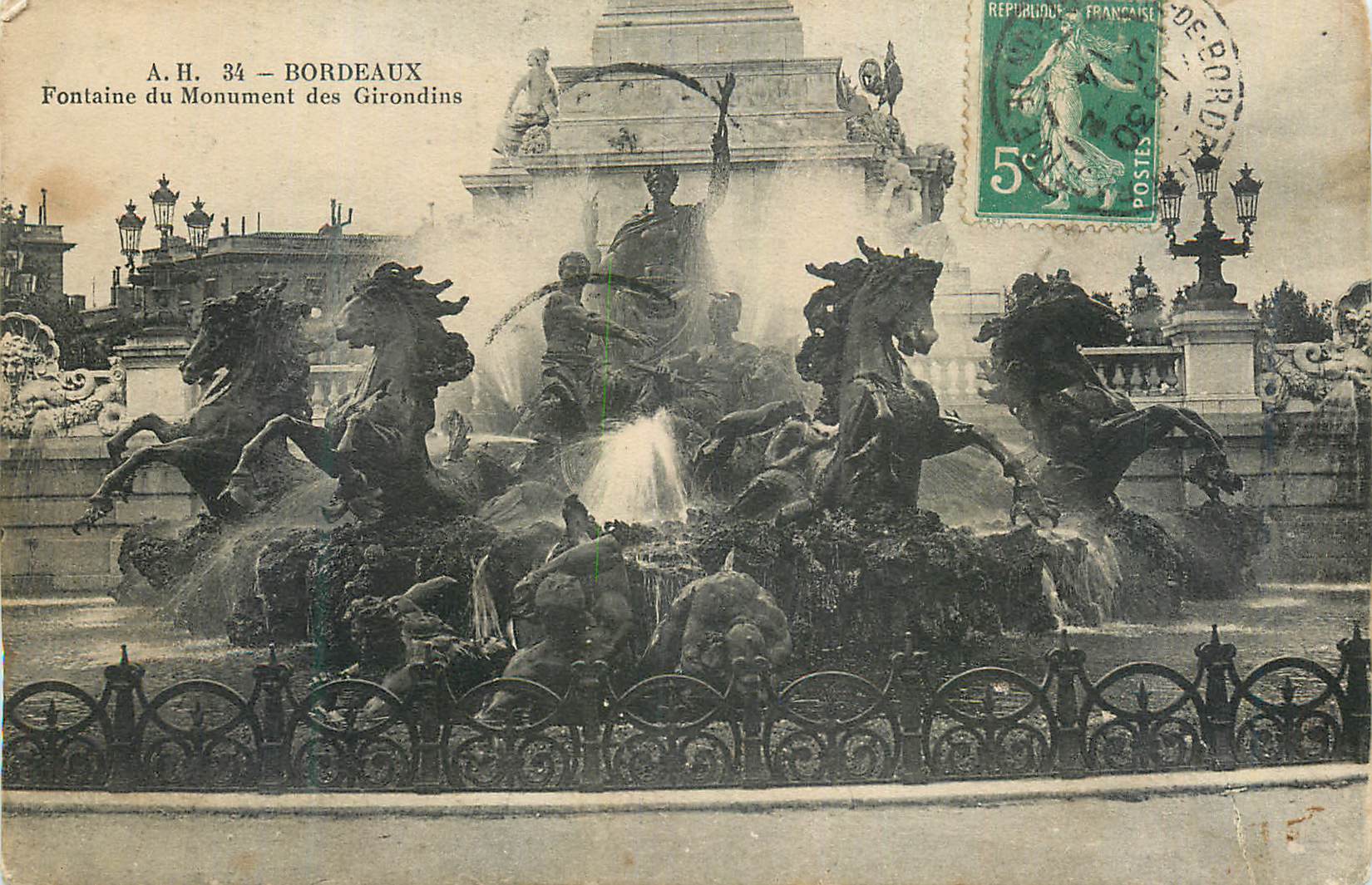 CPA Bordeaux Fontaine du Monument des Girondins
