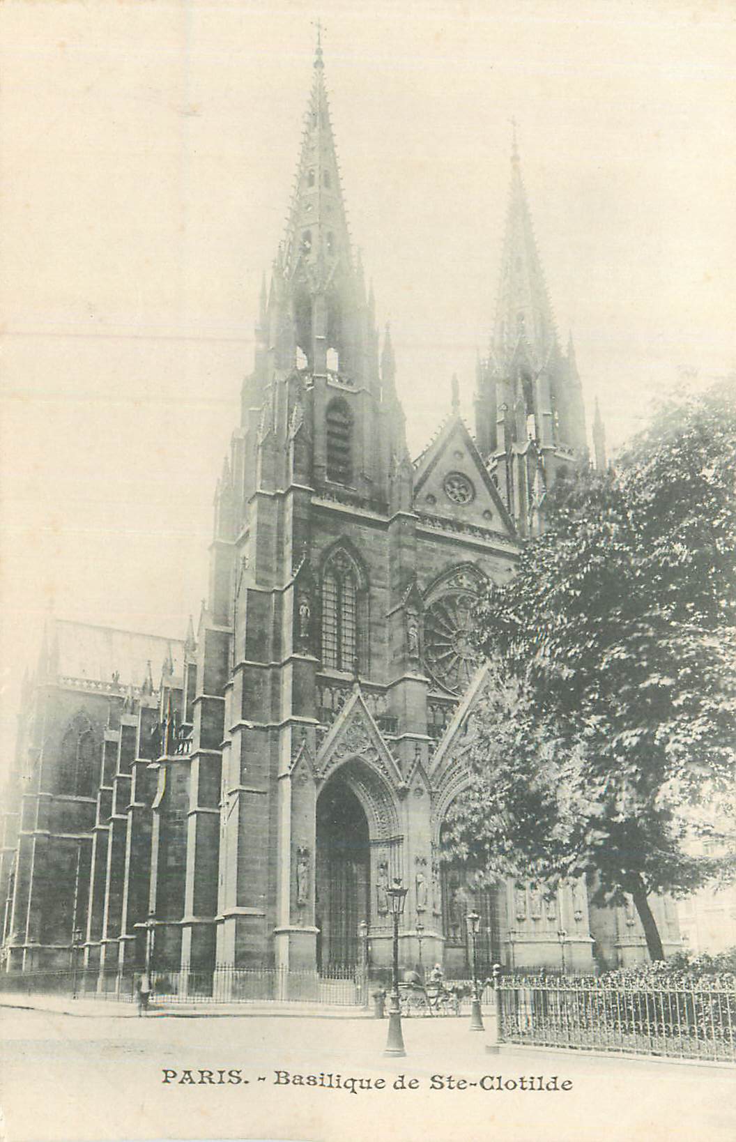 CPA Paris Basilique de Ste Clotilde