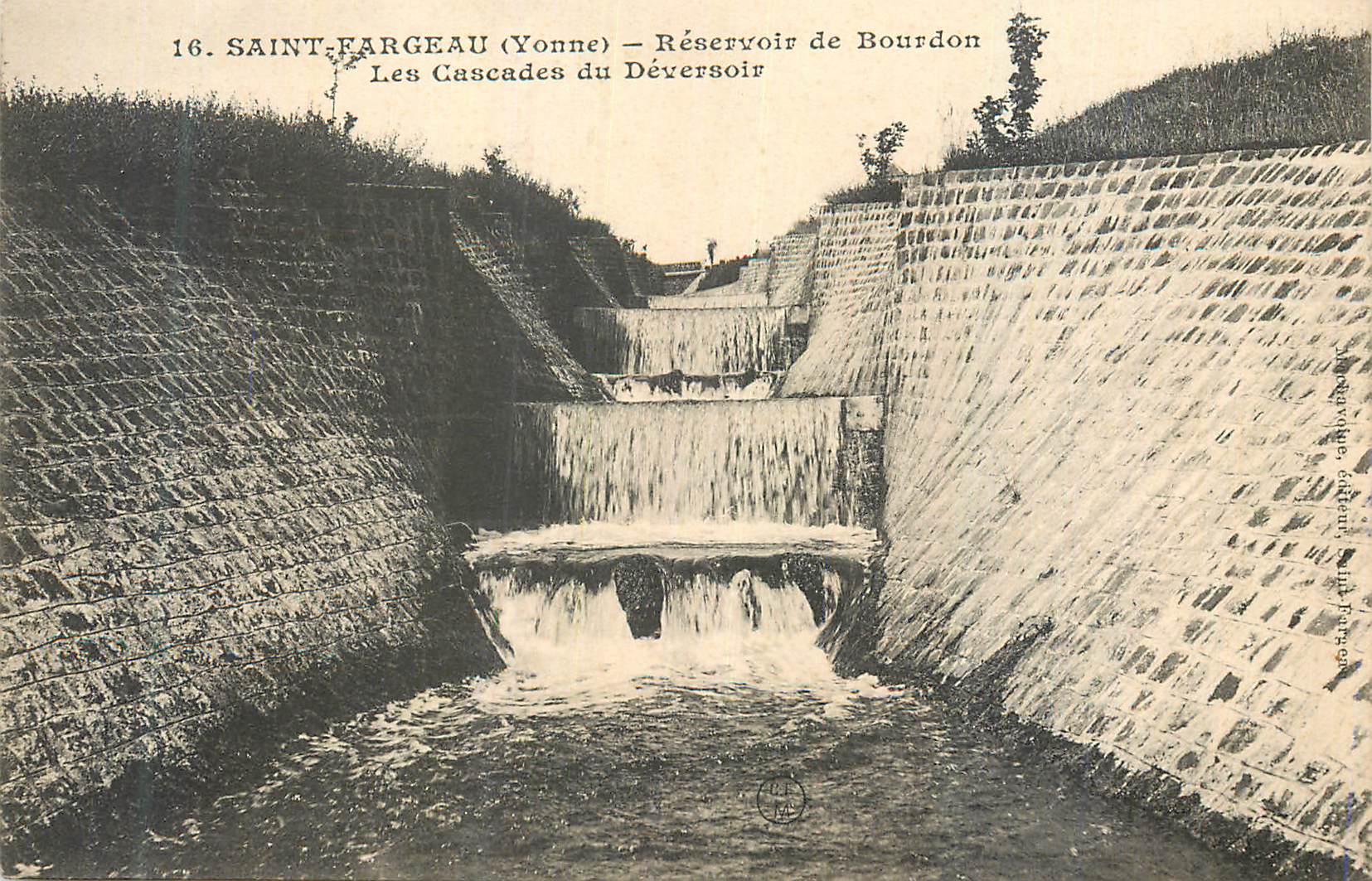 CPA Saint Fargeau (Yonne) Reservoir Bourdon Les Cascades du Deversoir
