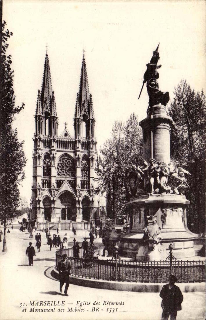 Marseille CPA Eglsie des reformes et monument des mobiles
