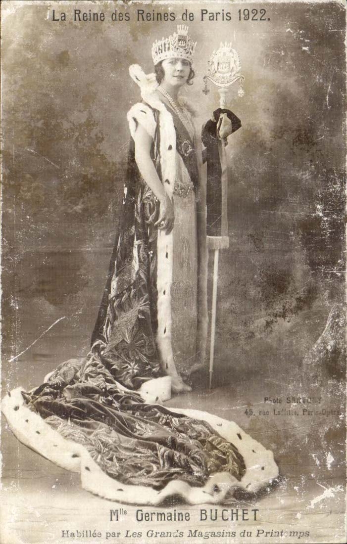 CPA La reine de Paris 1922 Mme Germaine Buchet habillee par les grands magasins du Printemps