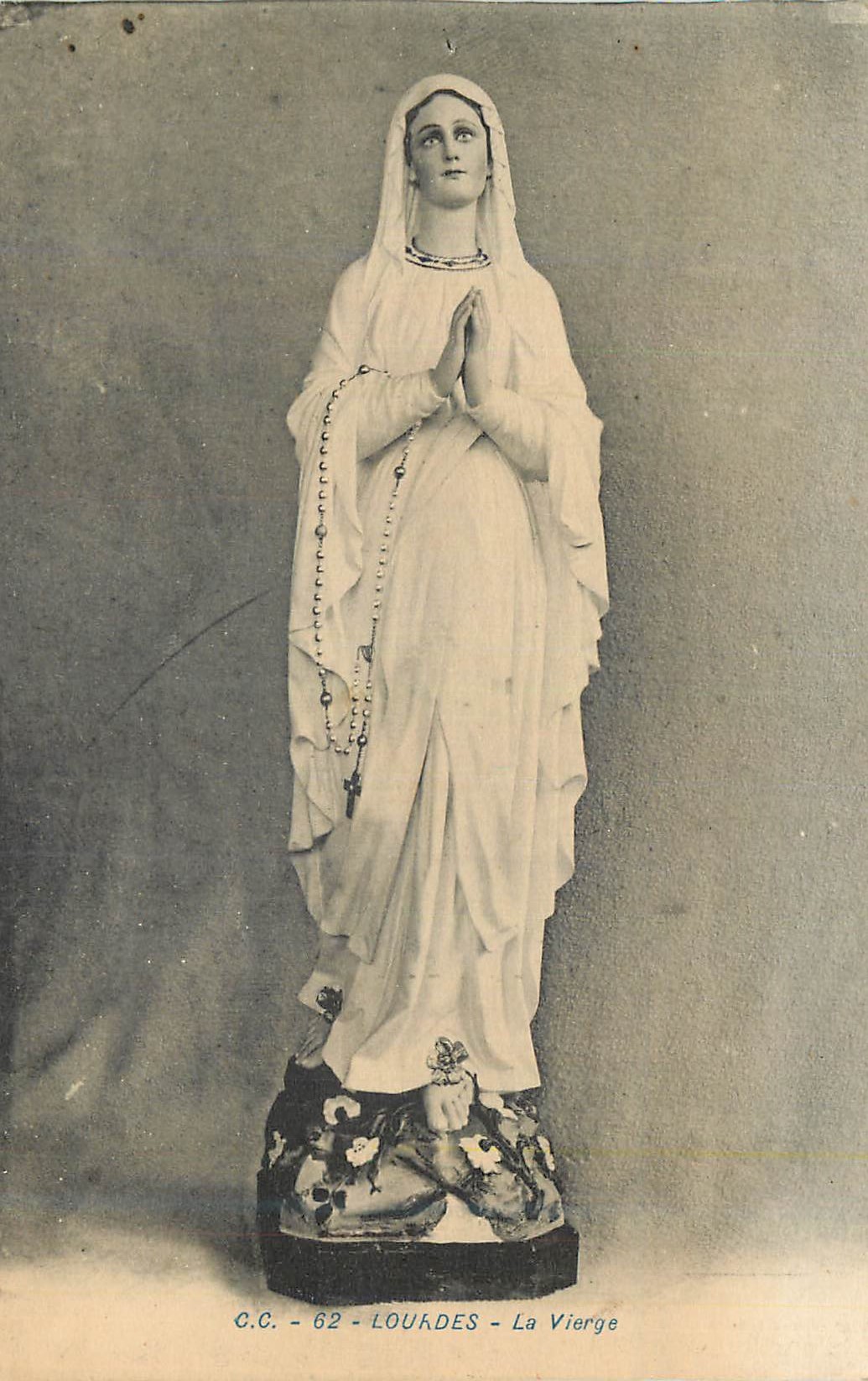 CPA Lourdes La Vierge