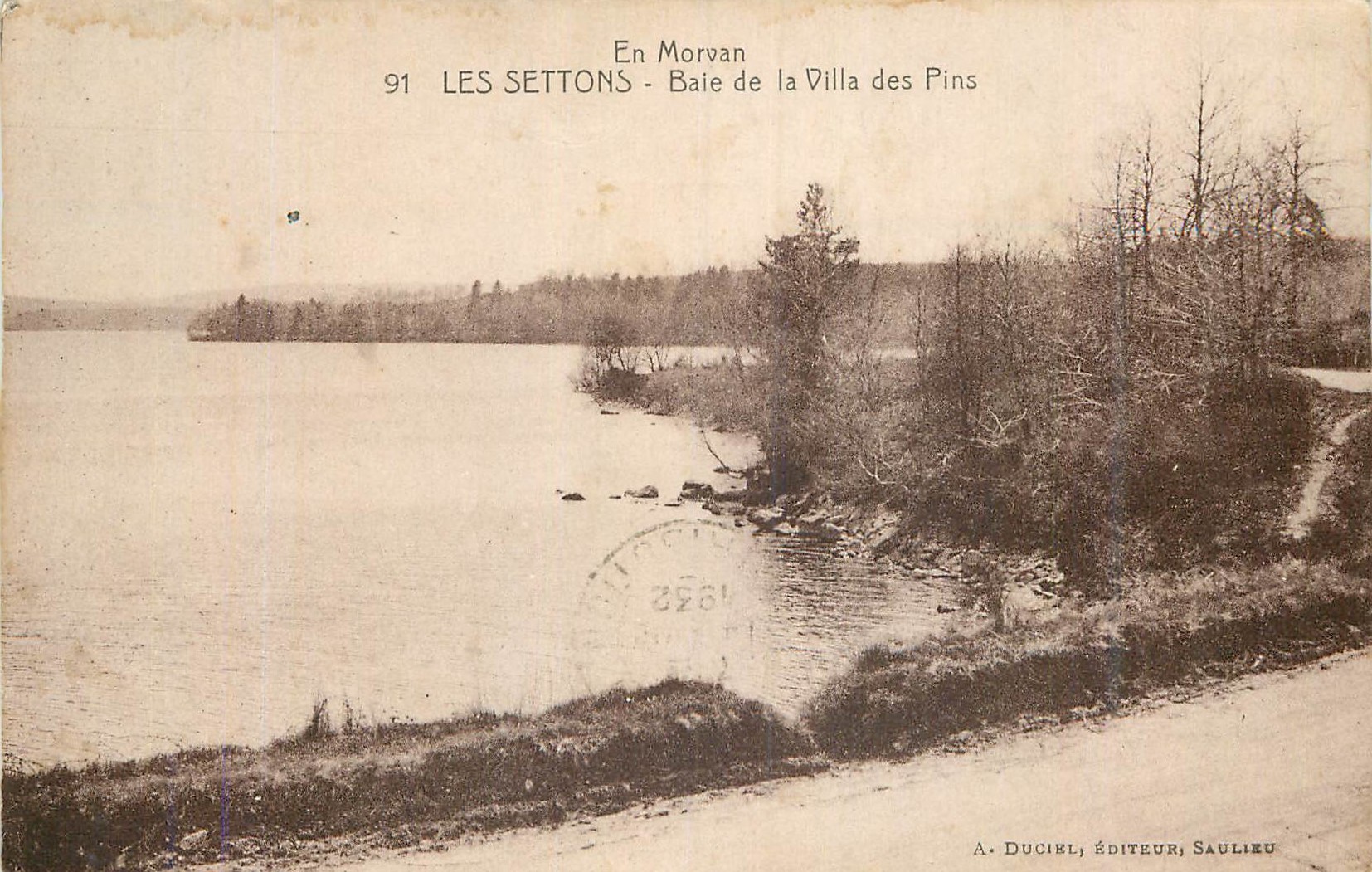 CPA Les Settons en Morvan Baie de la Villa des Pins