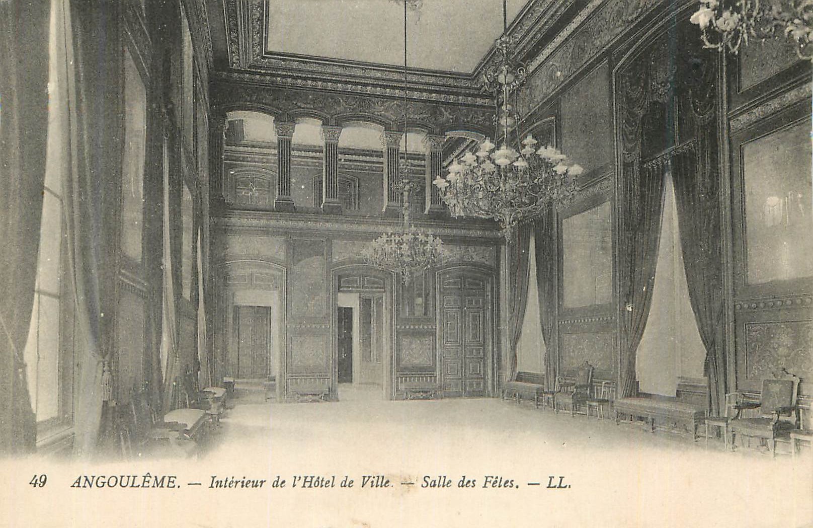 Angoulême — Intérieur de l'Hôtel de Ville — Salle des Fêtes — LL.