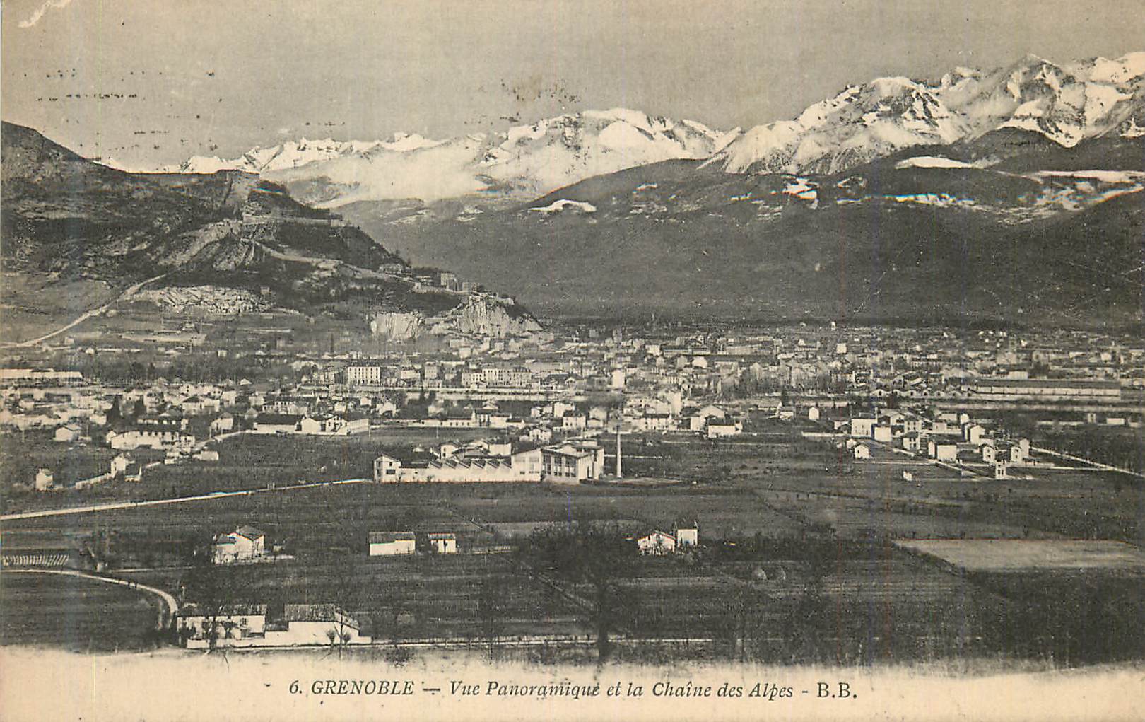 CPA Grenoble Vue Panoramique et la Chaine des Alpes