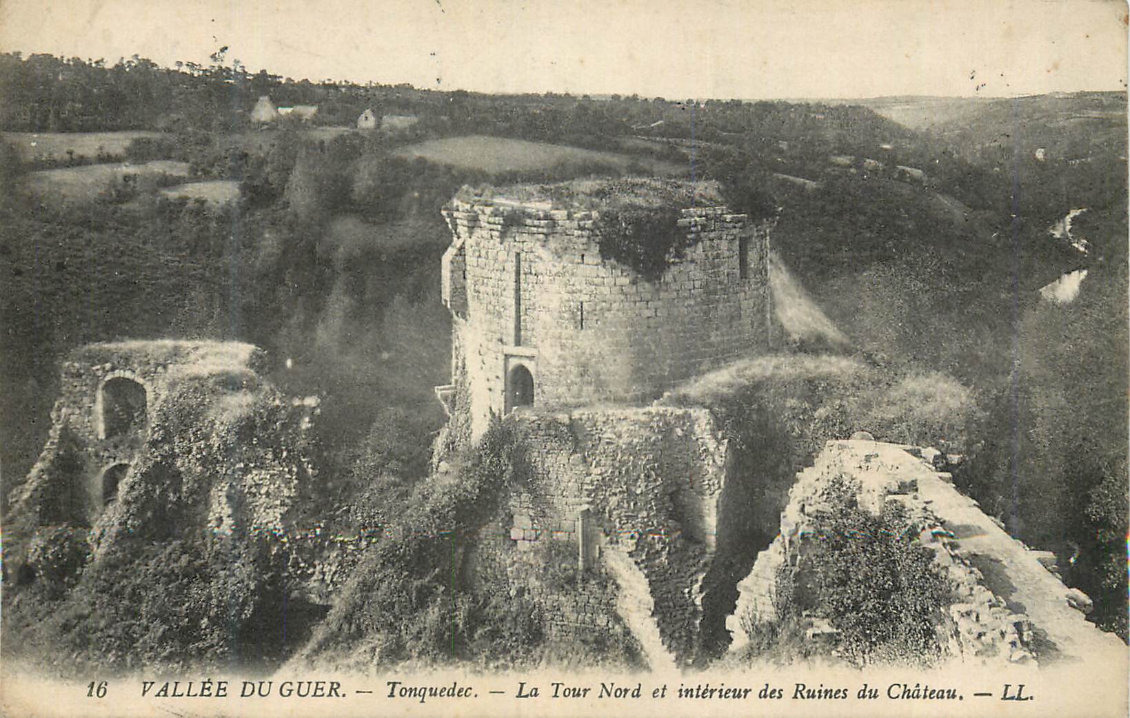 Vallée du Guer — Tonguedec — La Tour Nord et intérieur des Ruines du Château — LL.