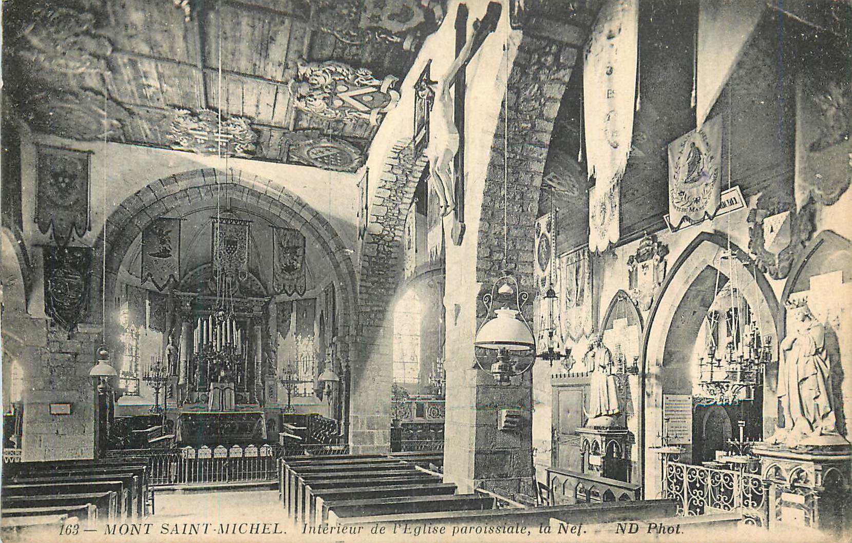 CPA Mont Saint Michel Interieur de l'Eglise Paroissiale La Nef