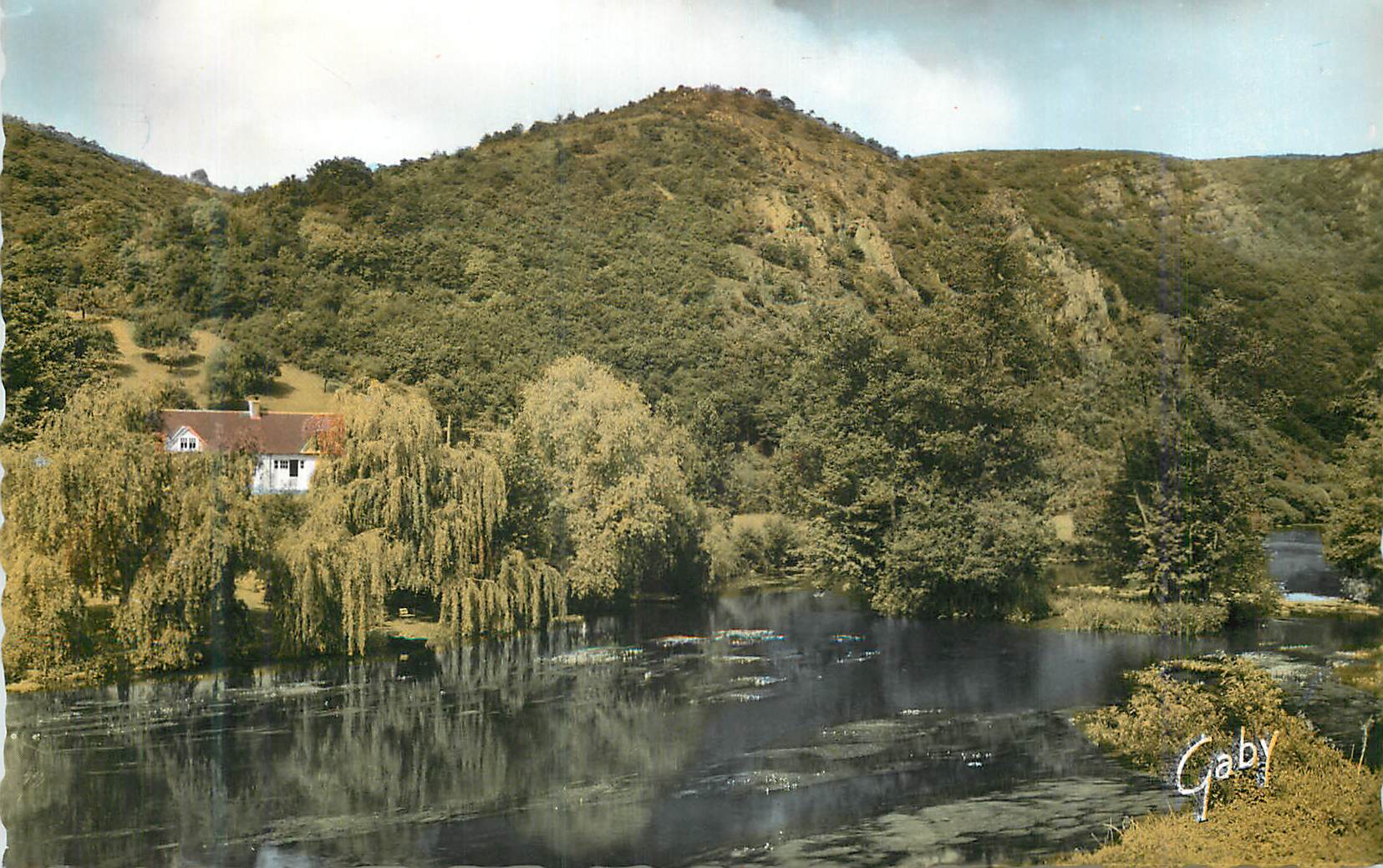 CPM La Suisse Normande Clecy (Calvados) Le Pain de Sucre et l'Orne