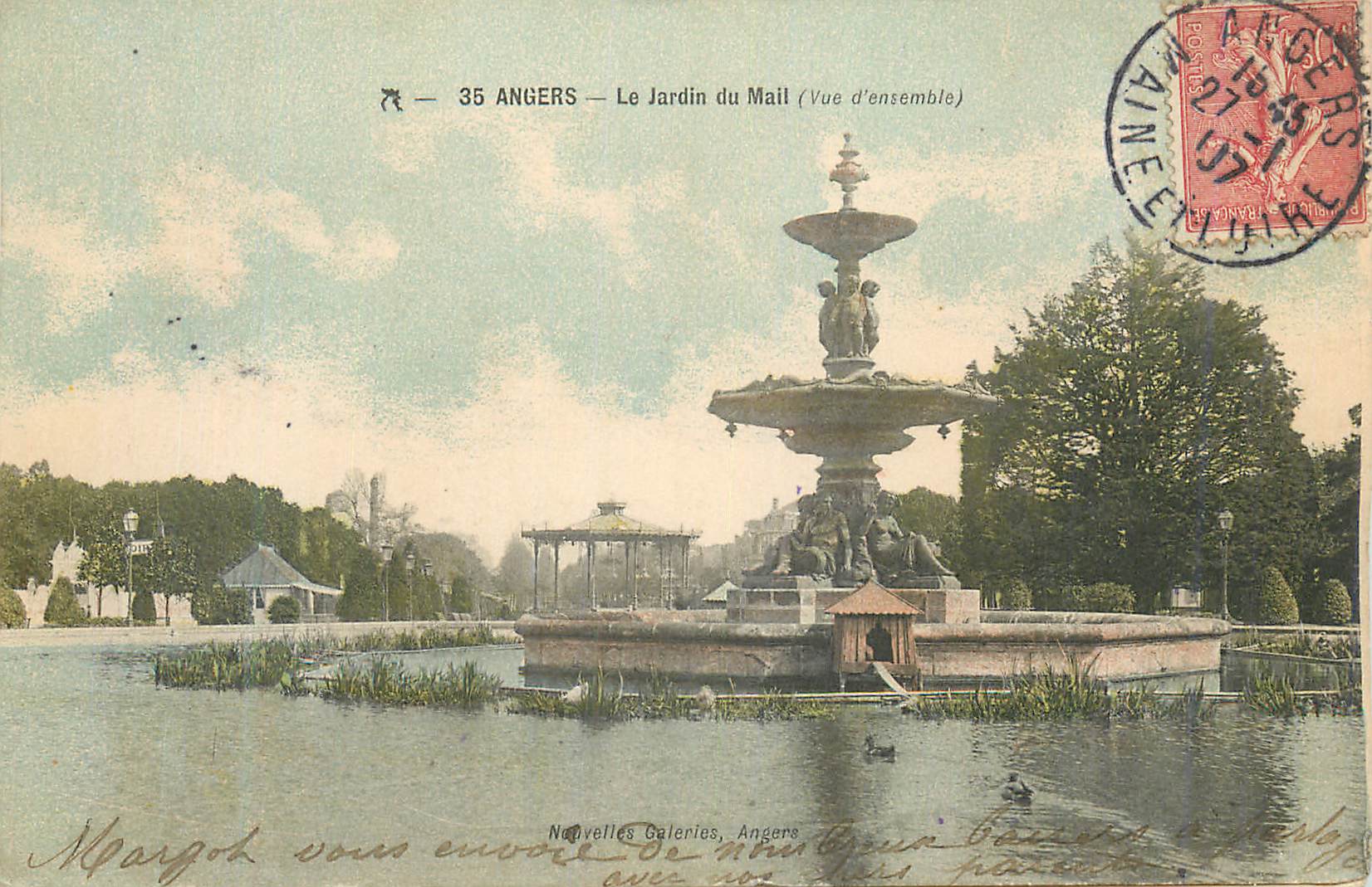 CPA Angers Le Jardin du Mail (Vue d'Ensemble)