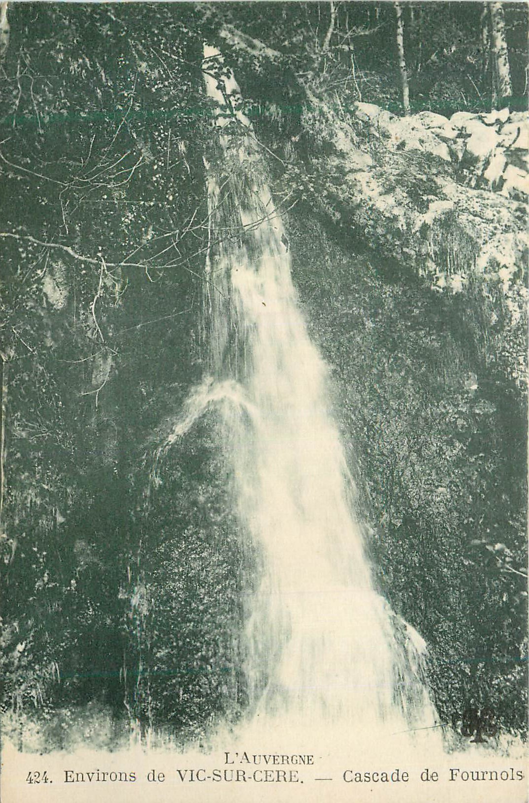 CPA Environs de Vic sur Cere Cascade de Fournols