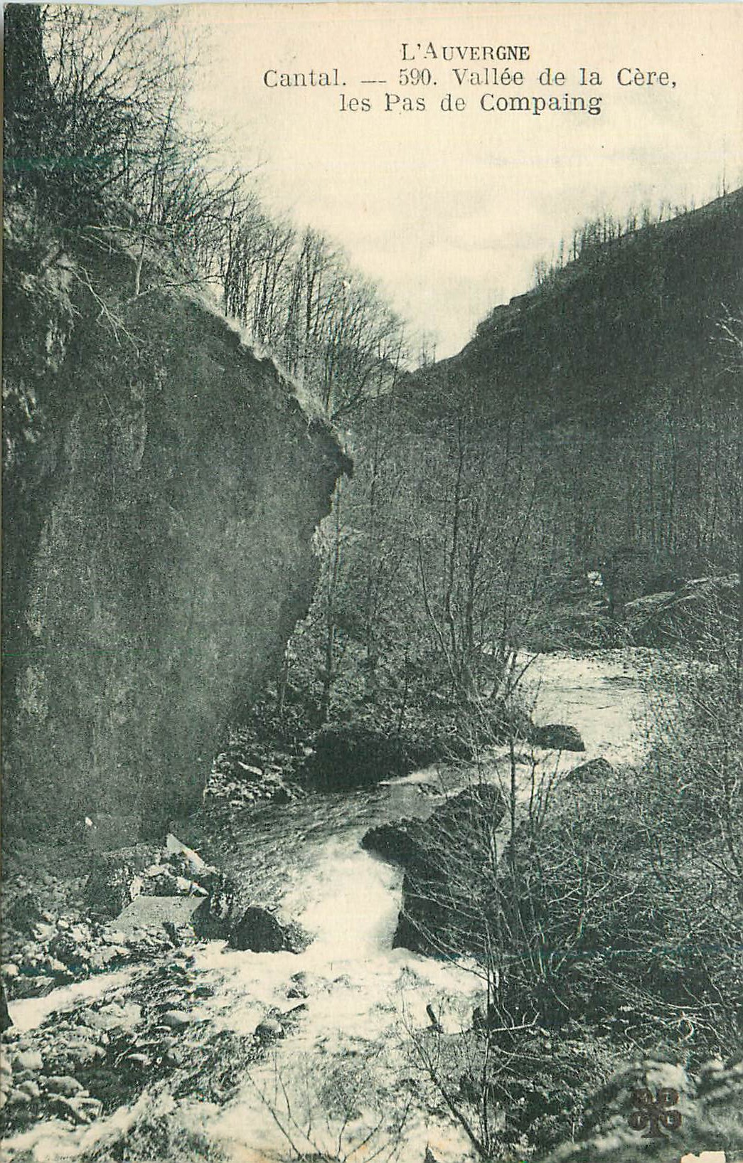 CPA Cantal L'Auvergne Vallee de la Cere les Pas de Compaing