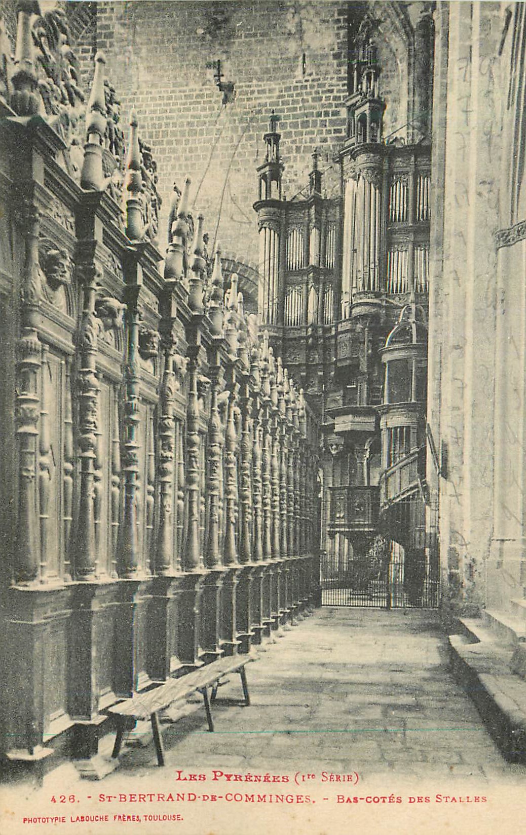 CPA St Bertrand de Comminges Les Pyrenees Bas Cotes des Stalles Orgue