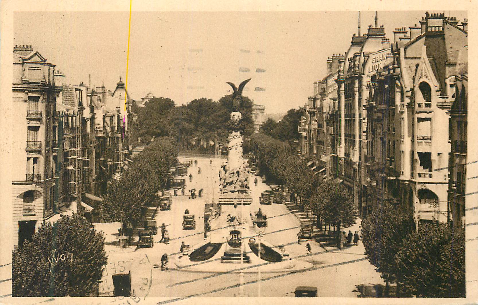 CPA Reims (Marne) La Douce France La Fontaine Sube et Place Drouet d'Erlon