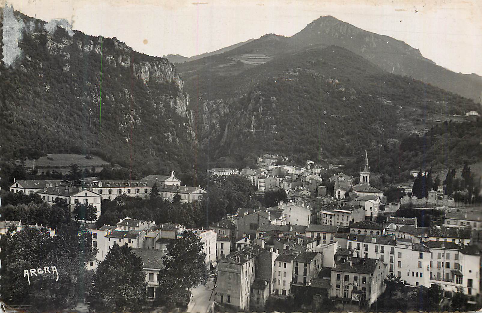 CPM Amelie les Bains (P O) Vue d'Ensemble Au fond les Gorges du Mondony