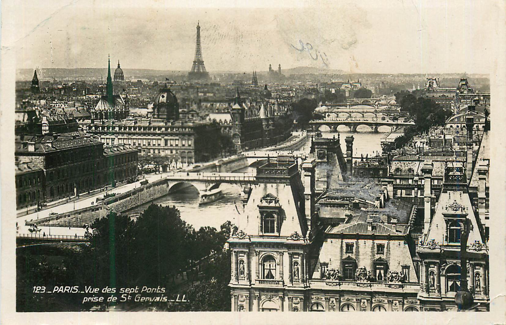 CPM Paris Vue Generale des Sept Ponts prise de St Gervais Tour Eiffel