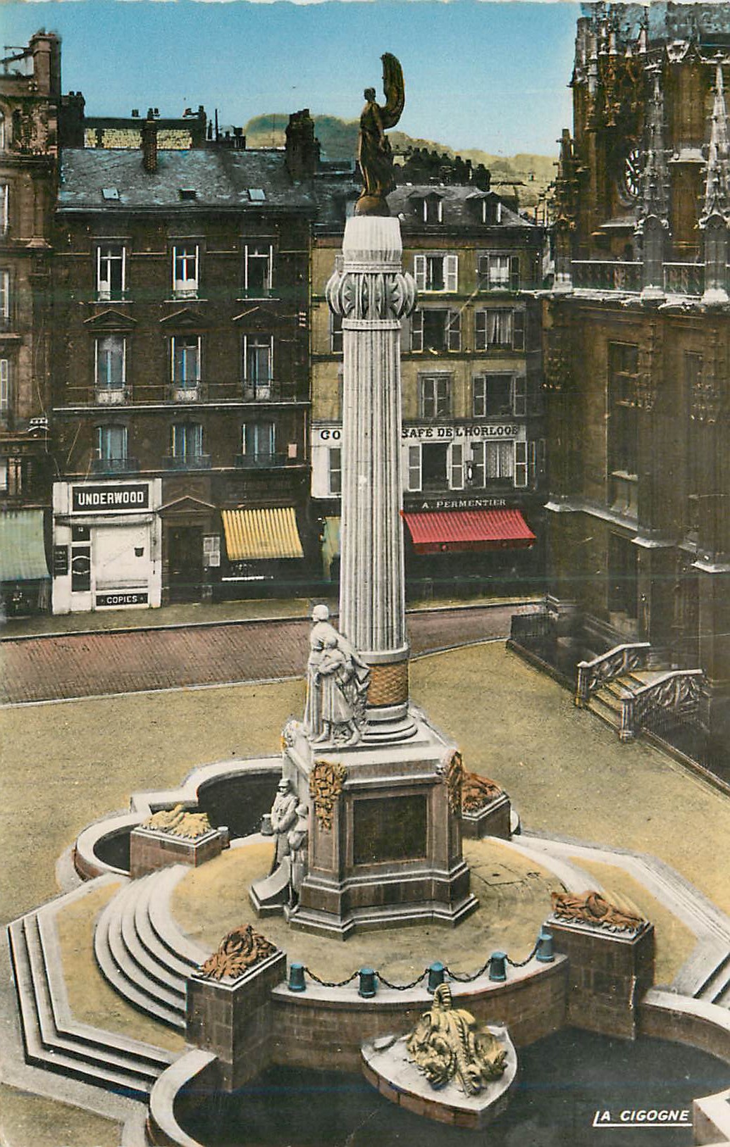 CPM Rouen (Seine Inferieure) Monument de la Victoire Underwood Cafe de l'horloge