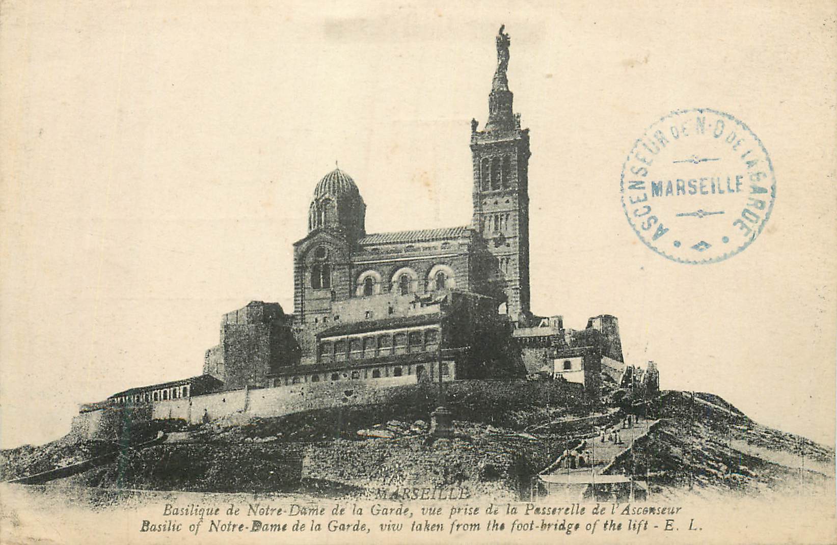 CPA Marseille Basilique de Notre Dame de la Garde vue prise de la Passerelle de l'Ascenseur