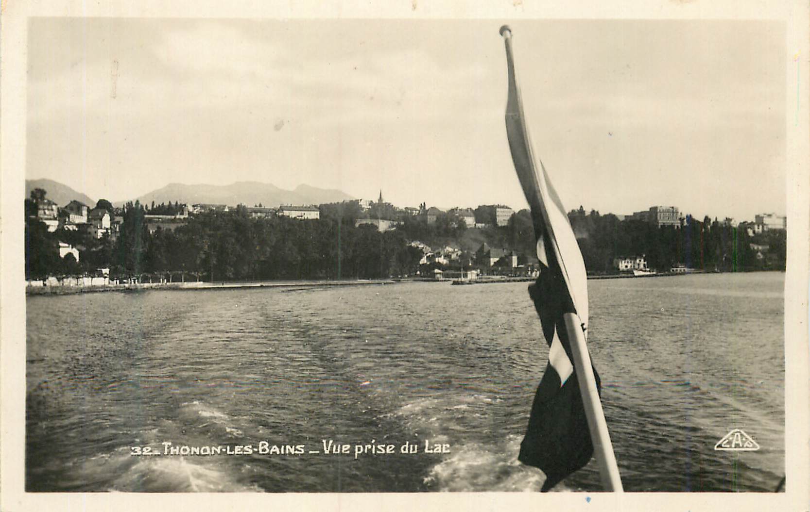 CPM Thonon les Bains Vue prise du Lac