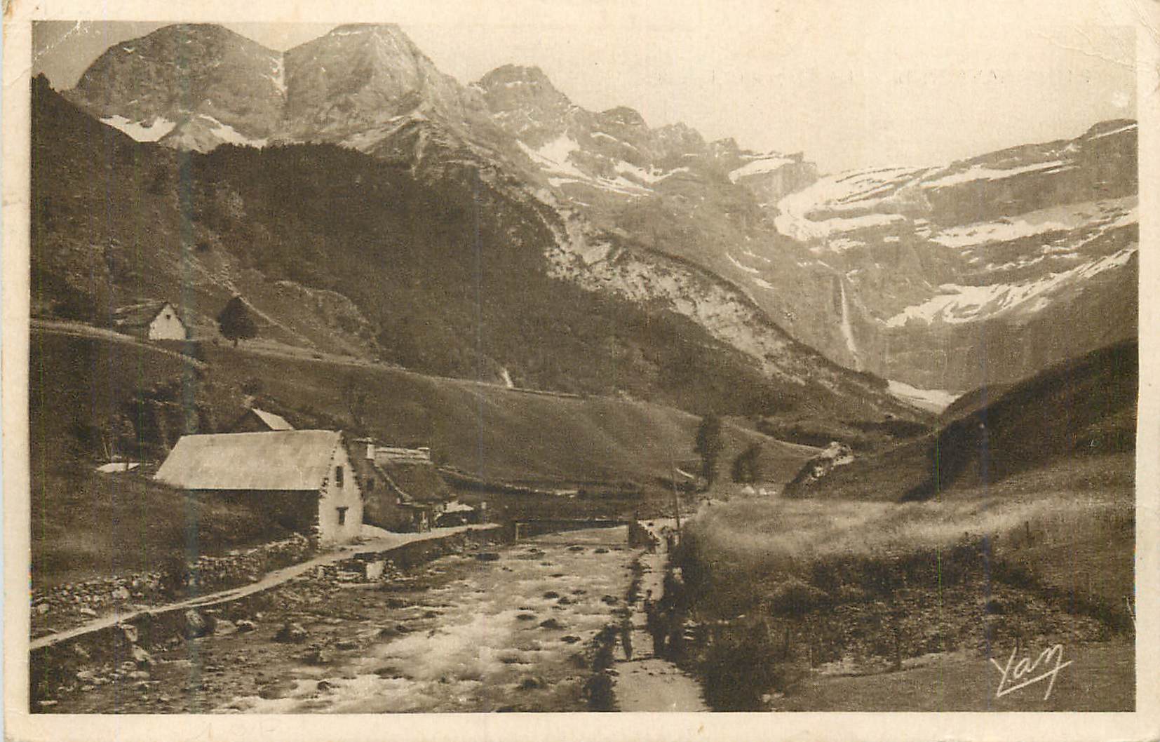 CPA Gavarnie Le Cirque et le Gave