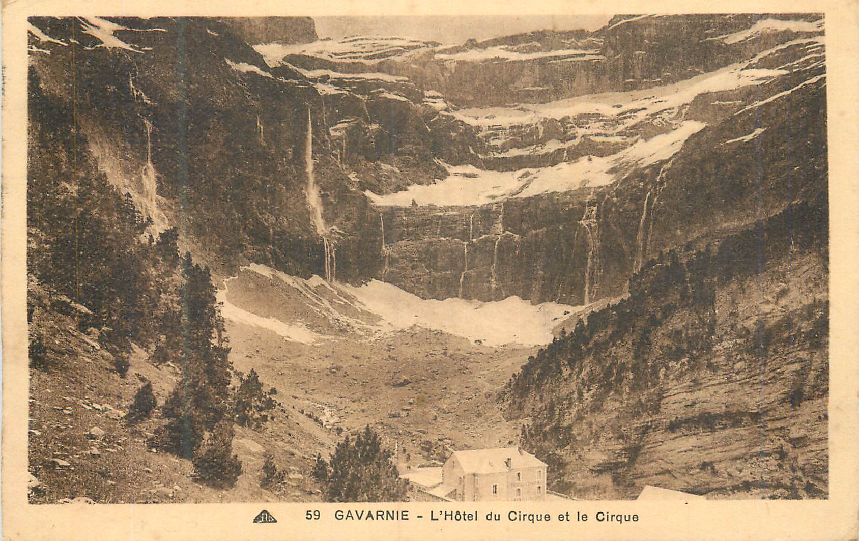 GAVARNIE - L'Hôtel du Cirque et le Cirque — Éditeur : S.T.B. n° 59