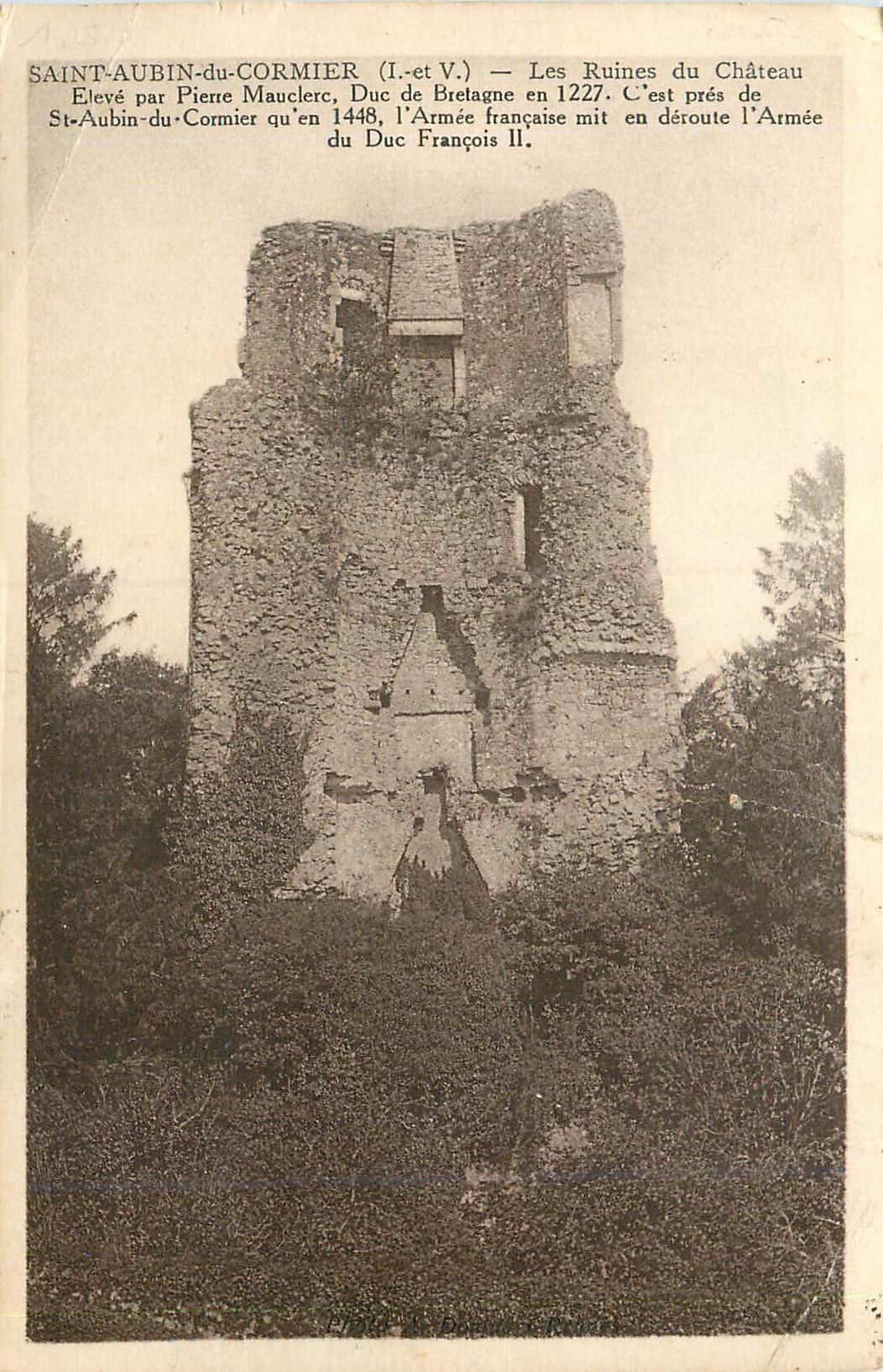 CPA Saint Aubin du Cormier (I et V) Les Ruines du Chateau
