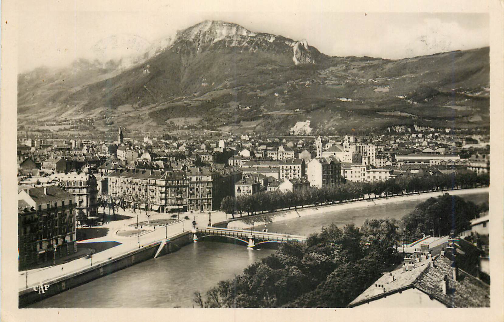 CPM Grenoble Vue Generale et le Moucherotte