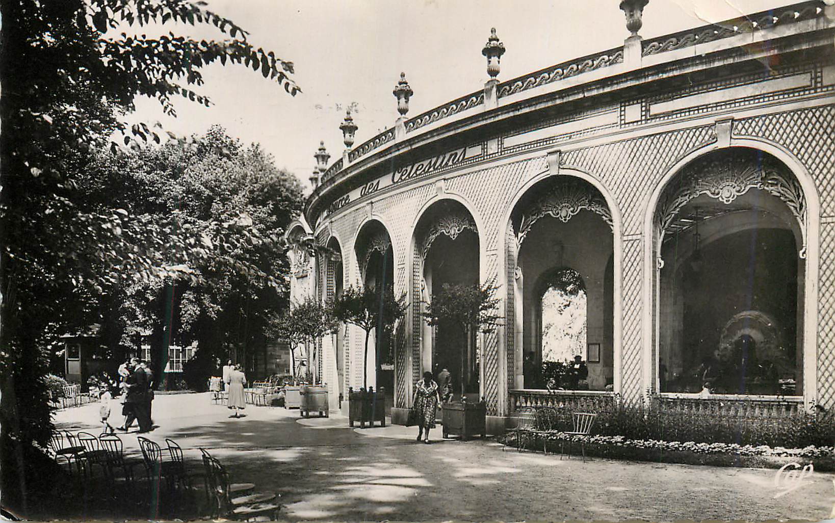 CPM Vichy Source des Celestins