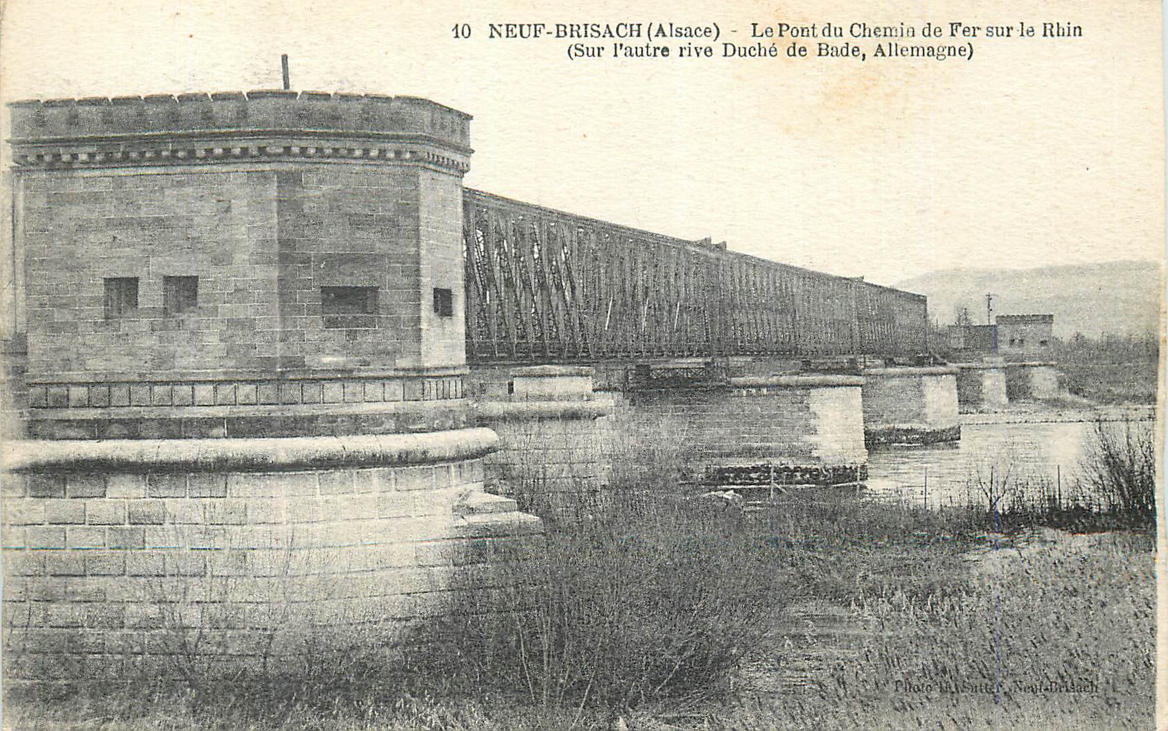 CPA Neuf Brisach (Alsace) Le Pont du Chemin de Fer sur le Rhin