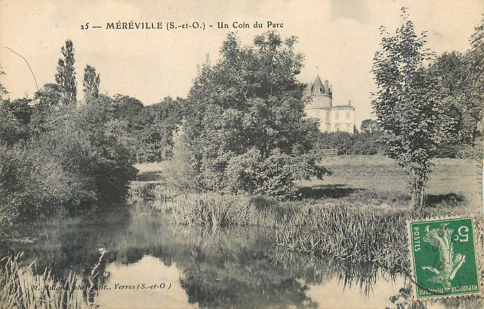 CPA Mereville (S et O) Un Coin du Parc