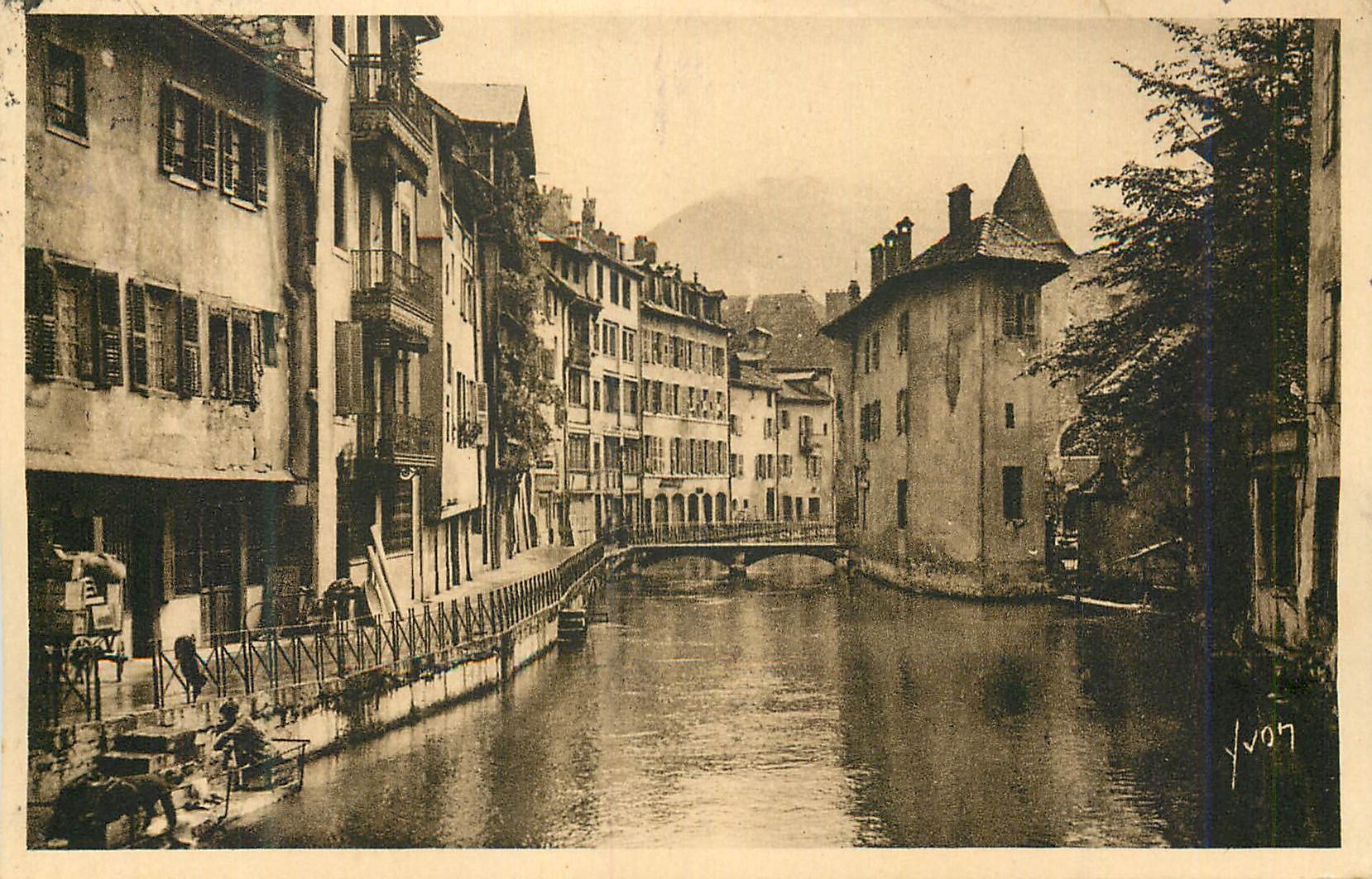 CPA Annecy (Haute Savoie) La Douce France Vieux Quartier
