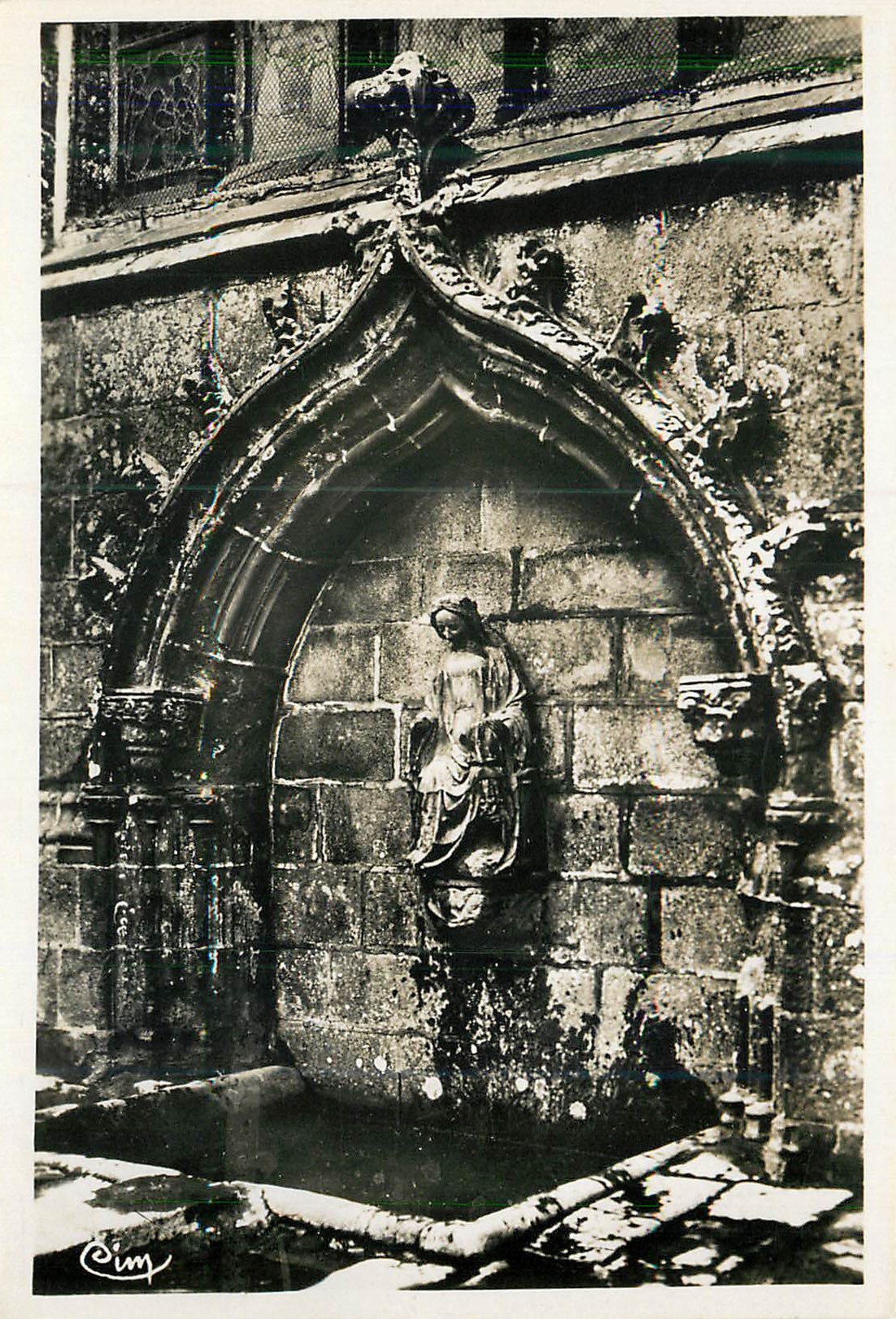 CPM Le Folgoet (Finistere) Fontaine Miraculeuse de Salaun
