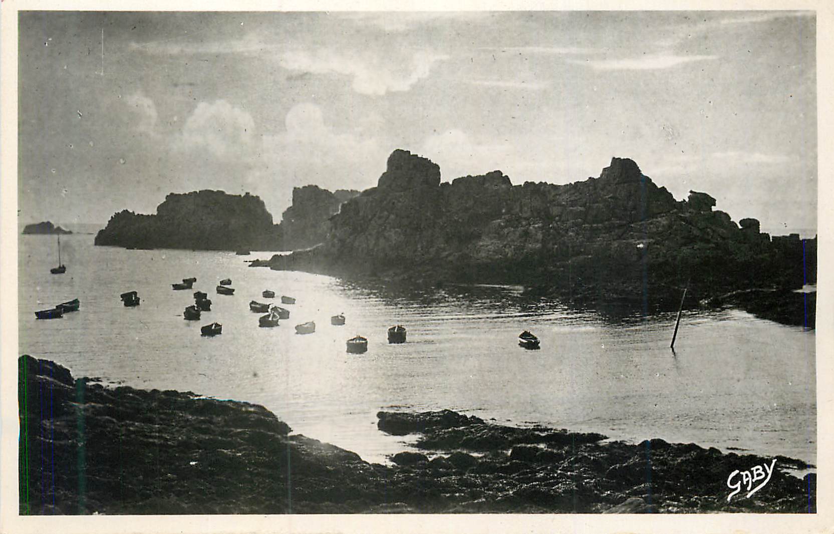 CPM Ile d'Ouessant Le Petit Port de Guizinn au Clair de Lune