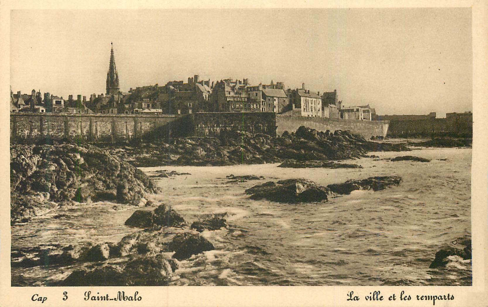 Saint-Malo — La ville et les remparts — Cap 3