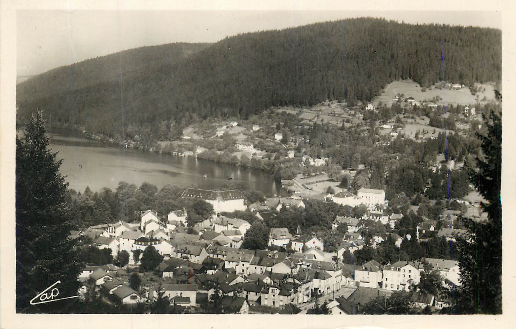 CPM Gerardmer Vue Generale et le Lac