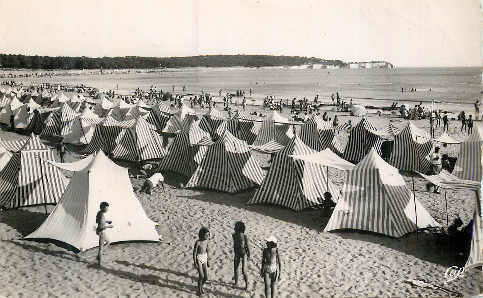 Deauville Beach — sea baths and striped tents — Vintage Postcard n° 103