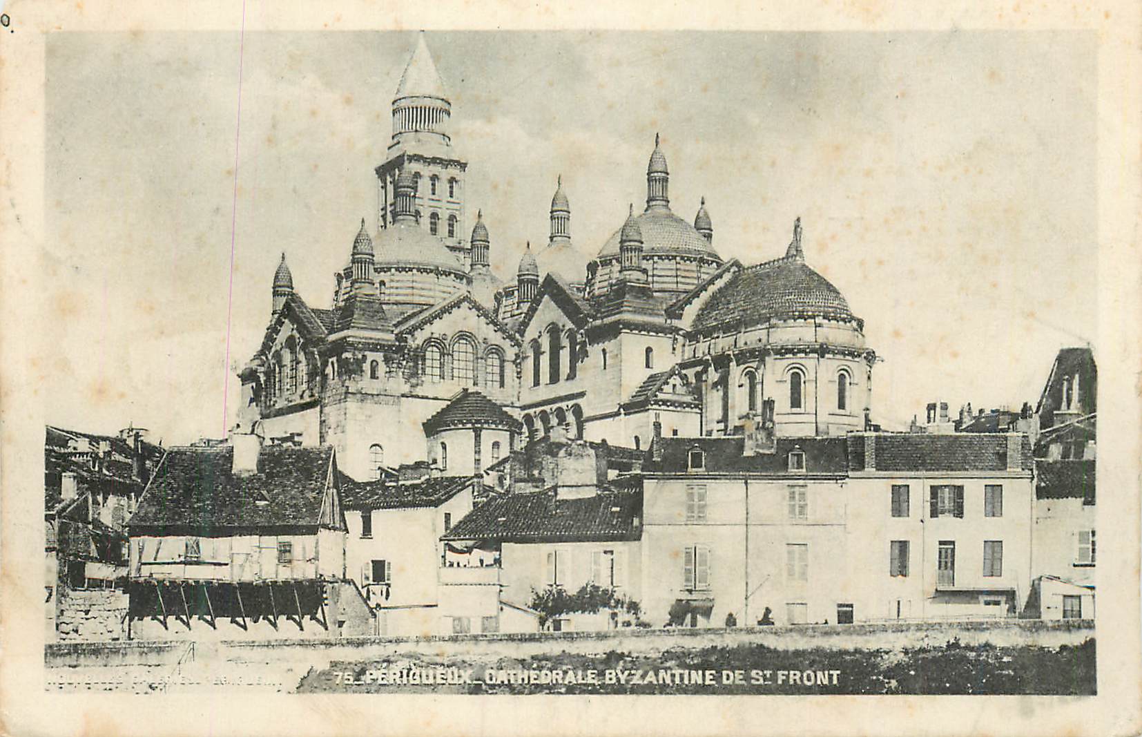 CPA Perigueux Cathedrale Byzantine de St Front Bon cachet Le Change Dordogne