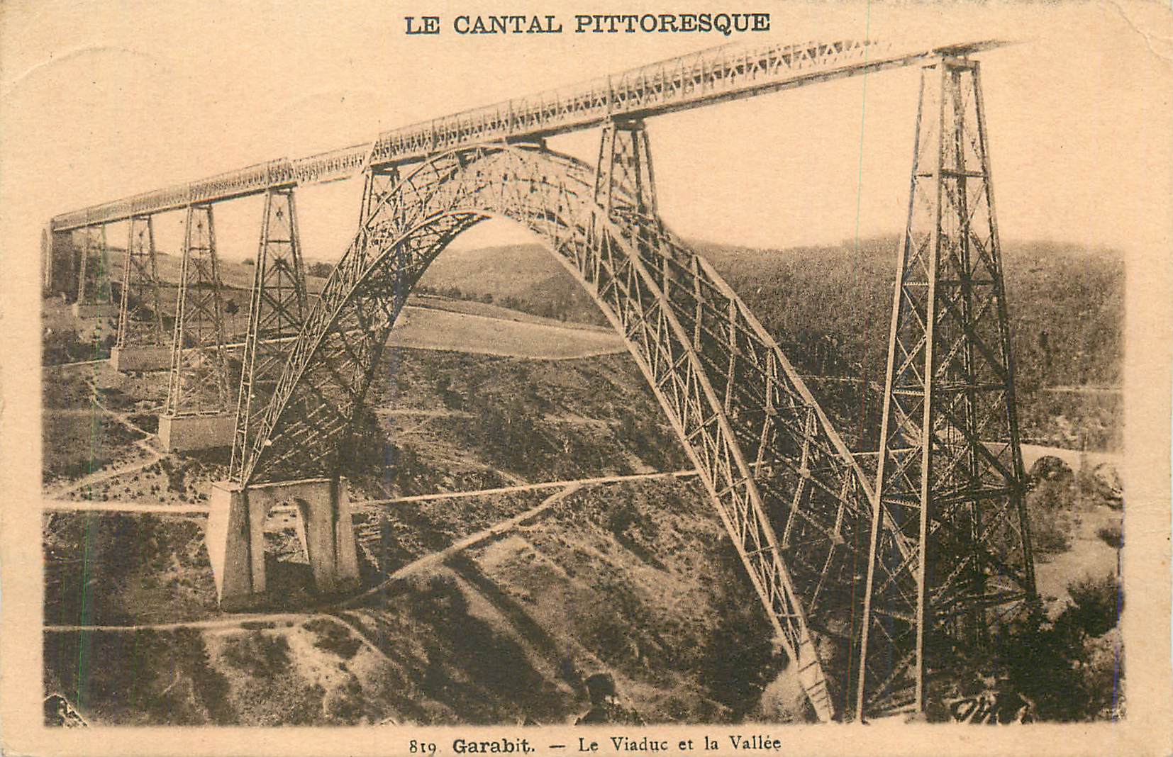 CPA Garabit Cantal Pittoresque Le Viaduc et la Vallee