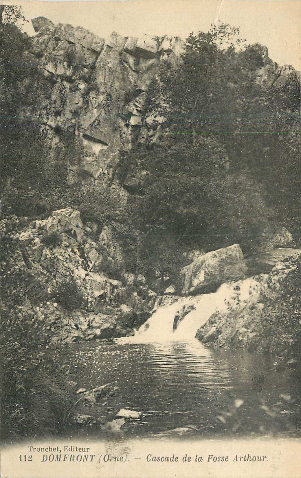CPA Domfront (Orne) Cascade de la Fosse Arthour