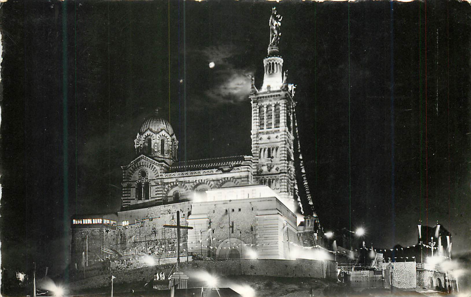 CPM Marseille Le Carrefour du Monde Basilique Notre Dame de la Garde La Nuit