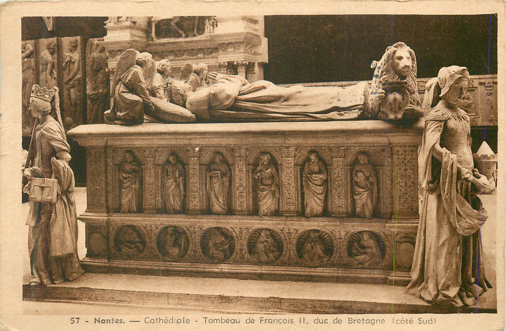 CPA Nantes Cathedrale Tombeau de Francois II duc  de Bretagne (Cote Sud) Lion