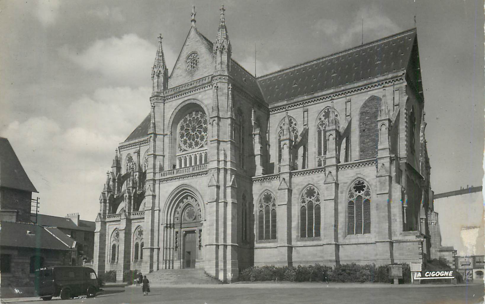 Église Saint-Pierre de Reims — vue de la façade — La Cigogne, n°14